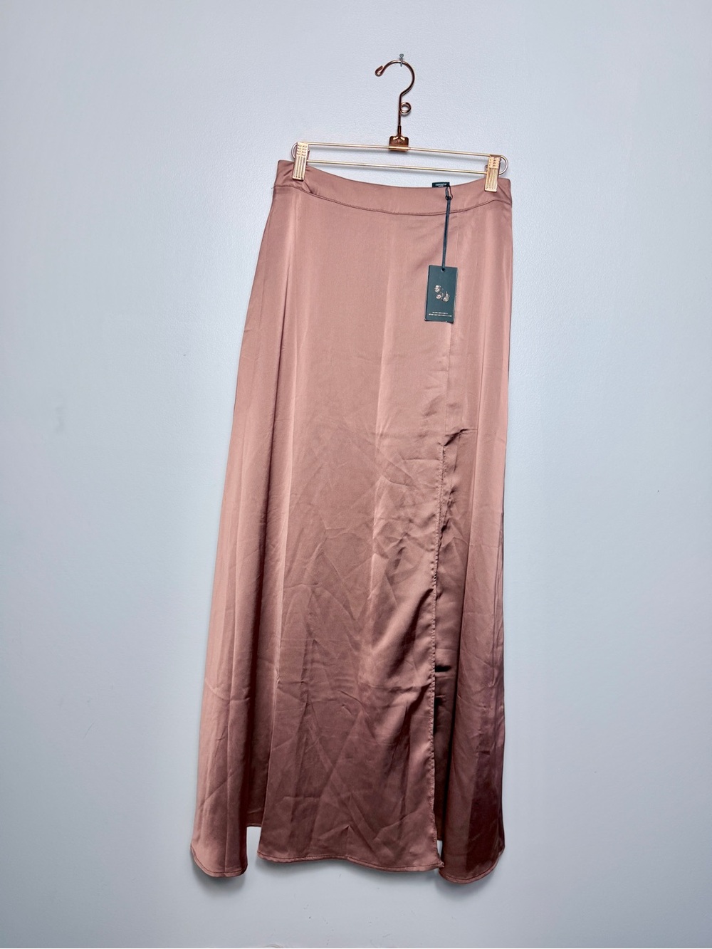 NWT Sincerely Jules brown floor length faux satin skirt size medium